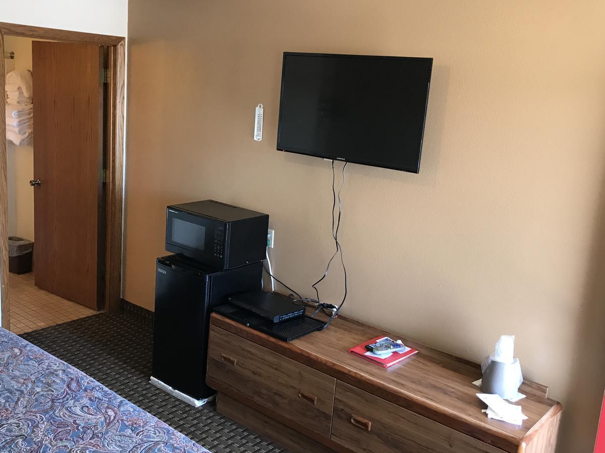Exxon Quik Stop & Motel Wausaukee Εξωτερικό φωτογραφία