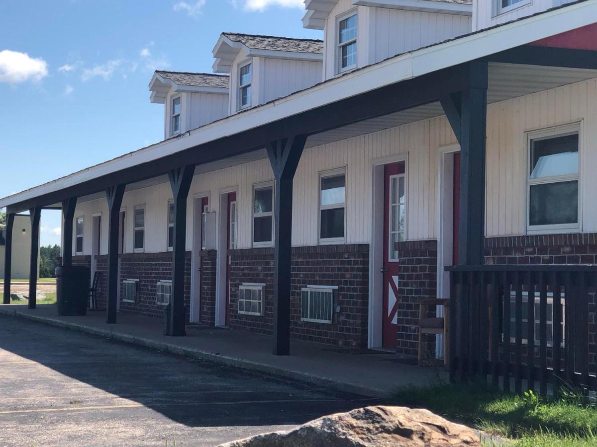 Exxon Quik Stop & Motel Wausaukee Εξωτερικό φωτογραφία